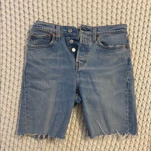Levi’s Wedgie Long Cutoff Shorts